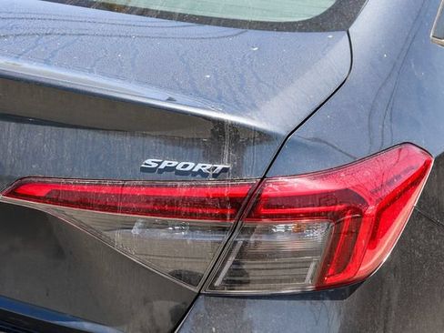 Used 2024 Honda Civic Sport image 9