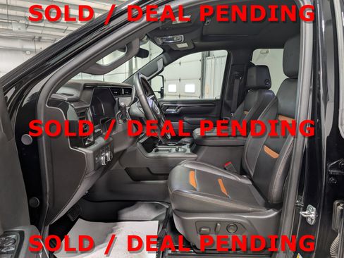 Used 2025 GMC Sierra 3500 AT4 w/ AT4 Premium Plus Package AWD/4WD image 17