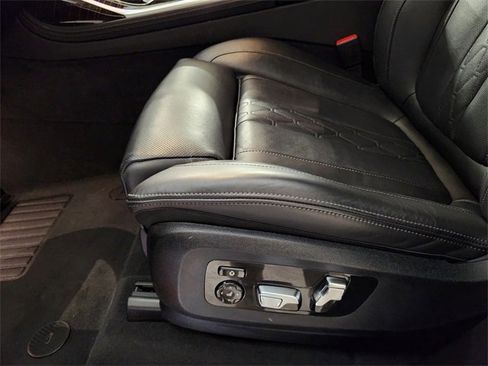 Used 2025 BMW X7 xDrive40i image 24