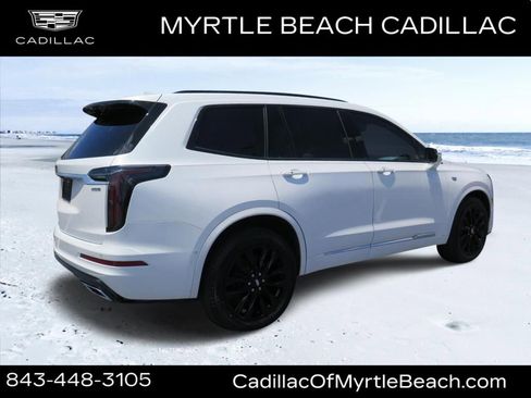 Used 2025 Cadillac XT6 Sport w/ Technology Package AWD/4WD image 3