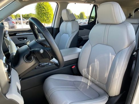 Used 2025 Honda Pilot Touring image 27
