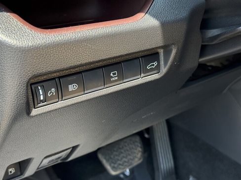 Used 2019 Toyota RAV4 Limited AWD/4WD image 21