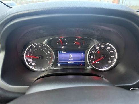 Used 2022 GMC Acadia SLE image 25