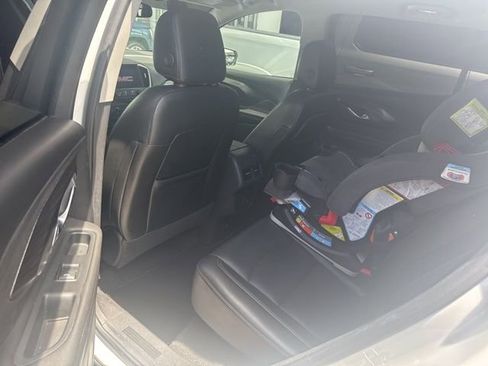 Used 2019 GMC Terrain SLT AWD/4WD image 8