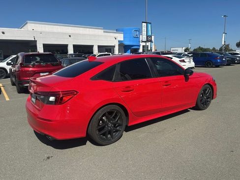 Used 2023 Honda Civic Sport image 3