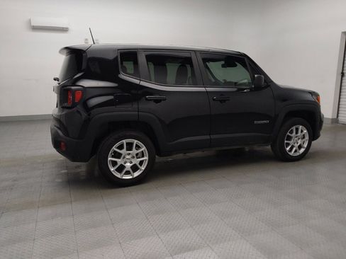 Used 2023 Jeep Renegade Latitude image 10