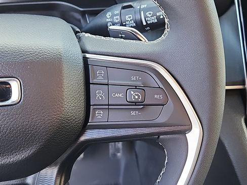 Used 2024 Jeep Grand Cherokee L Laredo w/ Trailer Tow Package image 16