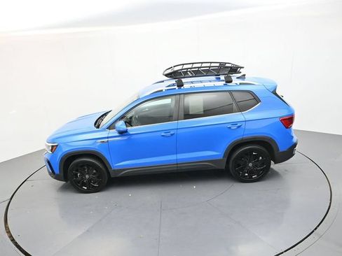 Used 2023 Volkswagen Taos SE w/ Black Wheel Package FWD image 19