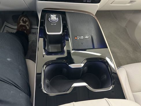 Used 2025 Buick Enclave Avenir w/ Super Cruise Package image 46