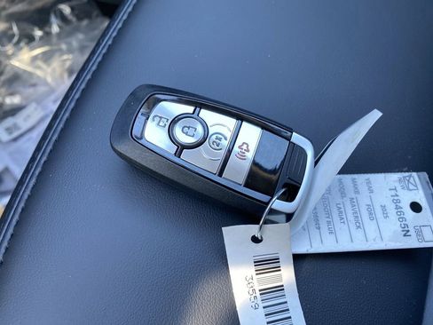 New 2025 Ford Maverick Lariat w/ Black Appearance Package image 37