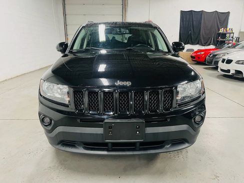 Used 2016 Jeep Compass Latitude w/ Sun/Sound Group AWD/4WD image 3