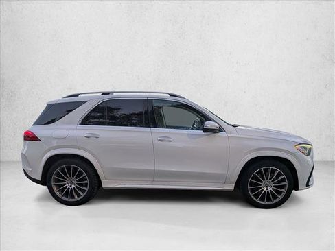 Used 2024 Mercedes-Benz GLE 450 4MATIC image 4
