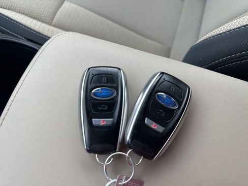 Used 2022 Subaru Outback Premium image 34