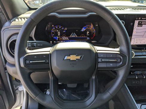 Used 2025 Chevrolet Colorado W/T image 30