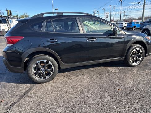 Used 2023 Subaru Crosstrek 2.0i Premium image 9