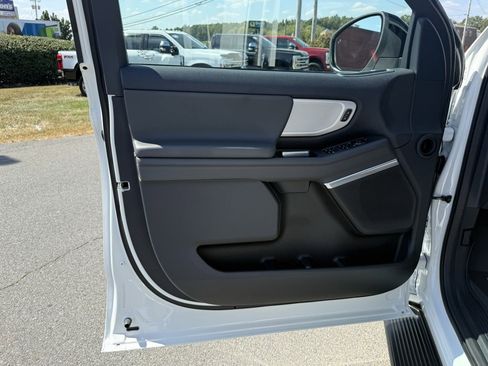 New 2025 Ford Expedition Max Active image 16