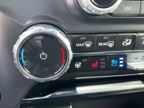 Used 2024 Ford F150 Lariat AWD/4WD image 25