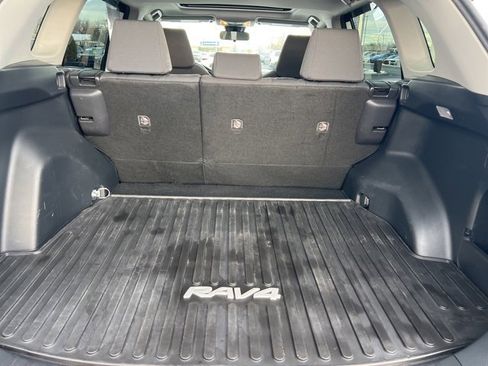 Certified 2019 Toyota RAV4 XLE image 35