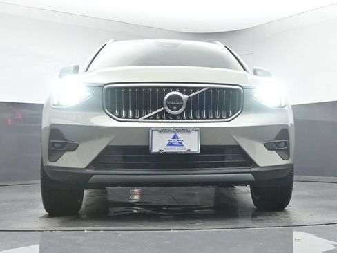 Used 2025 Volvo XC40 B5 Ultra w/ Climate Package AWD/4WD image 37