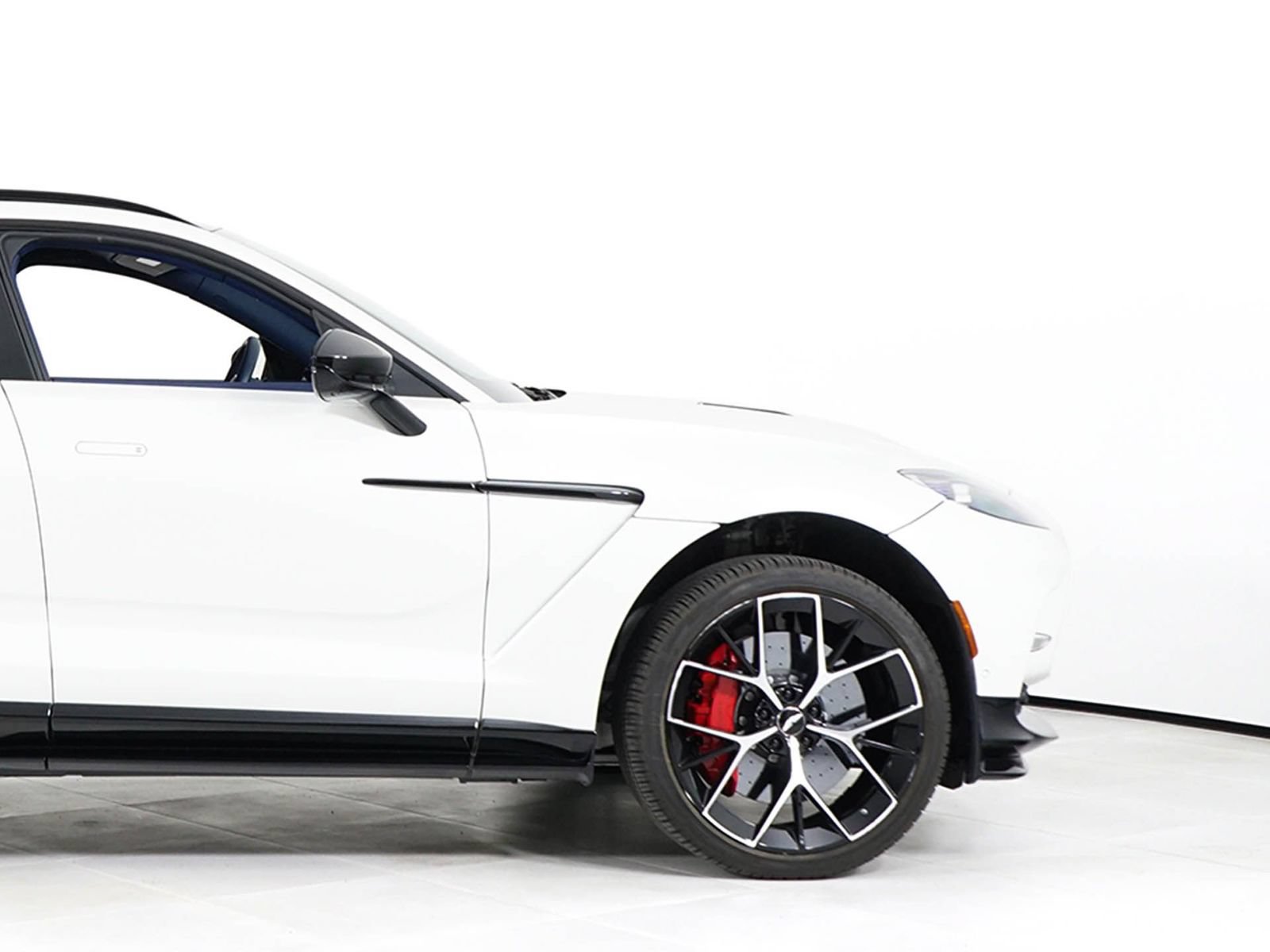 Used 2024 Aston Martin DBX 707 AWD/4WD image 15