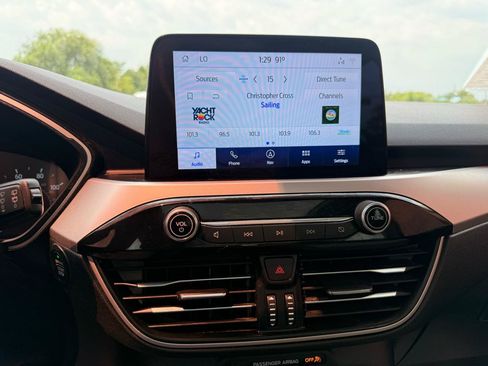 Used 2020 Ford Escape SE FWD image 15