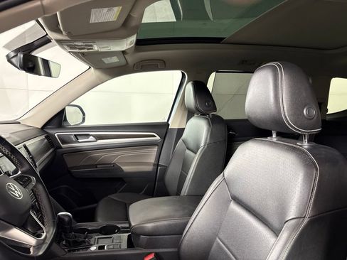 Used 2023 Volkswagen Atlas SE w/ Panoramic Sunroof Package FWD image 32