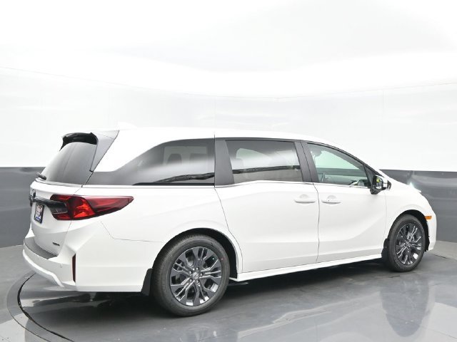New 2026 Honda Odyssey Touring image 6