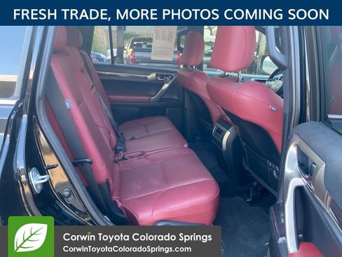 Used 2020 Lexus GX 460 Premium w/ Premium Package AWD/4WD image 12