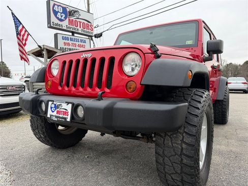 Used 2012 Jeep Wrangler Unlimited Sport image 9