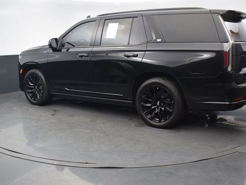 Used 2022 Cadillac Escalade Sport Platinum w/ LPO, ONYX Package AWD/4WD image 3