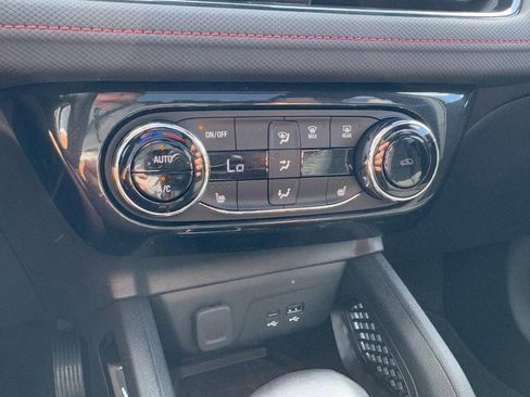 Used 2025 Chevrolet TrailBlazer RS w/ Convenience Package image 19