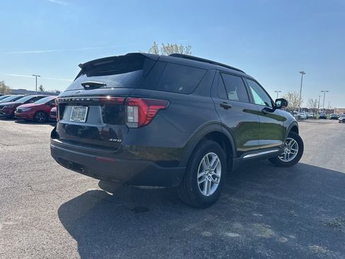Used 2025 Ford Explorer Active image 11