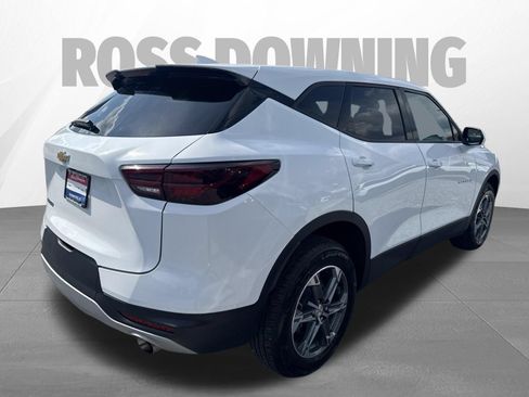 Used 2025 Chevrolet Blazer LT FWD image 6