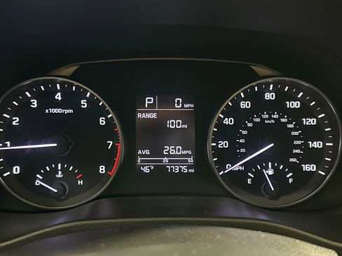 Used 2018 Hyundai Elantra SE image 21