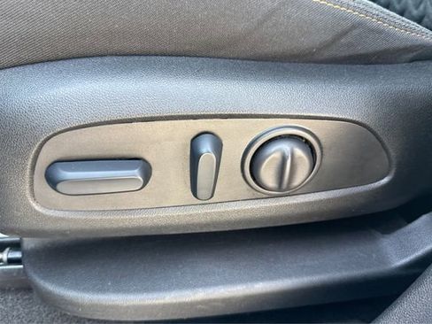 Used 2024 Chevrolet Equinox LT image 18