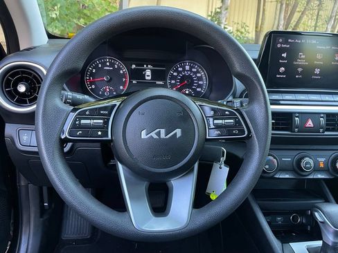 Used 2023 Kia Forte LXS FWD image 15