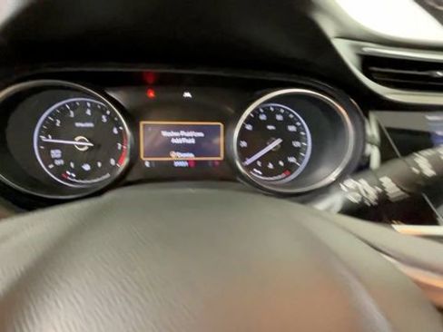 Used 2022 Buick Encore GX Select w/ Sport Touring Package FWD image 26