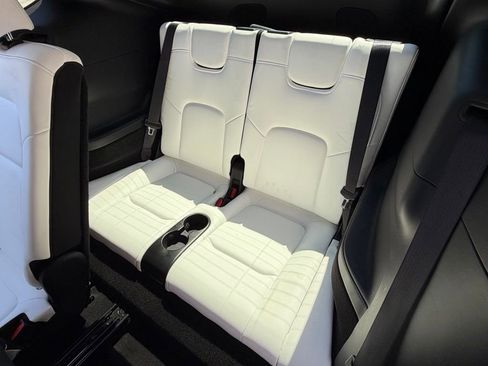 Used 2022 Tesla Model Y Long Range image 28