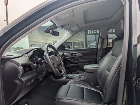 Used 2018 Chevrolet Traverse Premier w/ Redline Edition FWD image 13