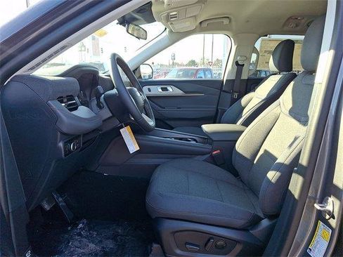 New 2026 Ford Explorer Active AWD/4WD image 6