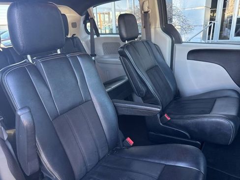 Used 2019 Dodge Grand Caravan SXT image 33