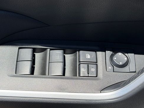 Certified 2025 Toyota RAV4 LE AWD/4WD image 16