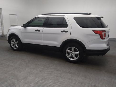 Used 2019 Ford Explorer FWD image 3