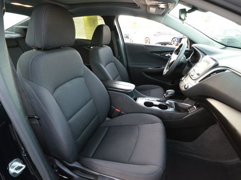 Used 2023 Chevrolet Malibu LT image 27