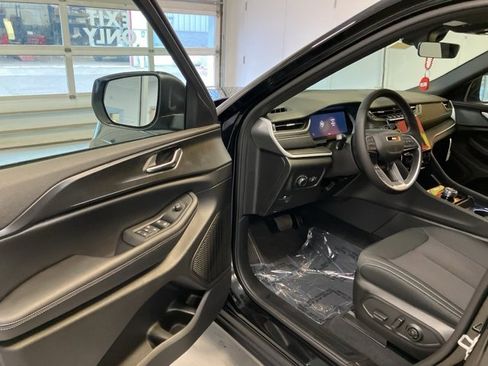 New 2025 Jeep Grand Cherokee L Laredo w/ Luxury Tech Group I image 16