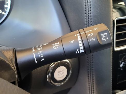 Used 2022 Nissan Armada SL w/ Captain's Chairs Package RWD image 32