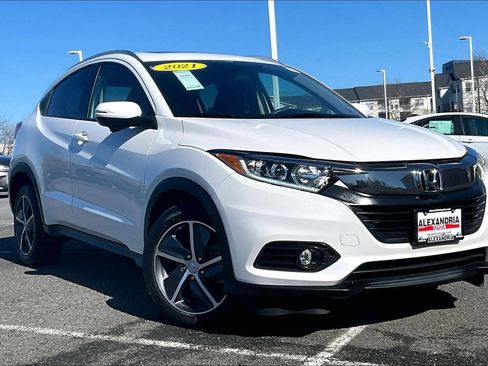 Used 2021 Honda HR-V EX image 2