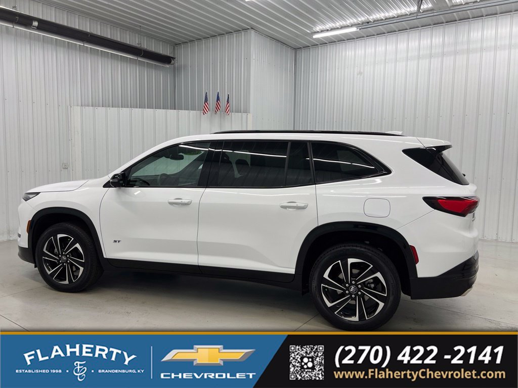 Used 2026 Buick Enclave Sport Touring FWD image 5