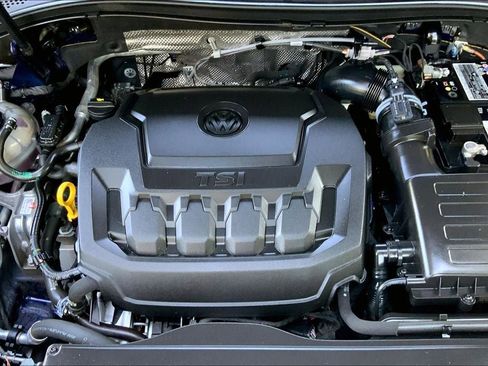 Certified 2021 Volkswagen Tiguan SE image 29