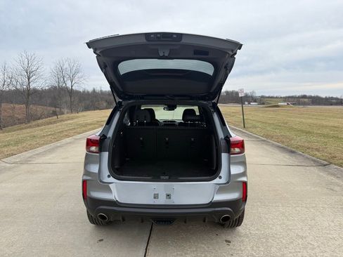 Used 2023 Chevrolet TrailBlazer RS w/ Convenience Package image 5